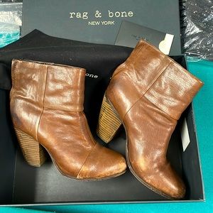 Rag & Bone Newbury Boot Size 8 eu 38 has wear on them but a lot of life left